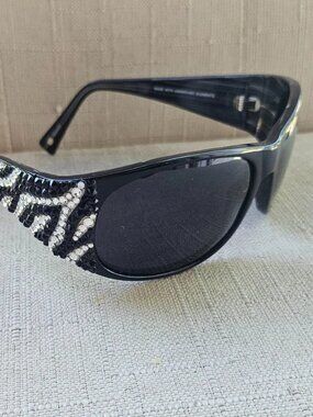 Jimmy Crystal New York Women Sunglasses GL838 Made w/ Swarovski Element Shades